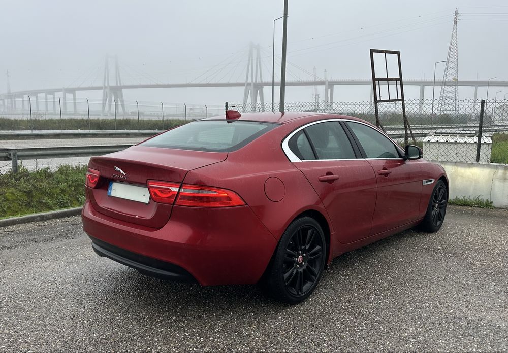 Jaguar XE 2.0D Prestige Caixa Automatica Aceito Retoma