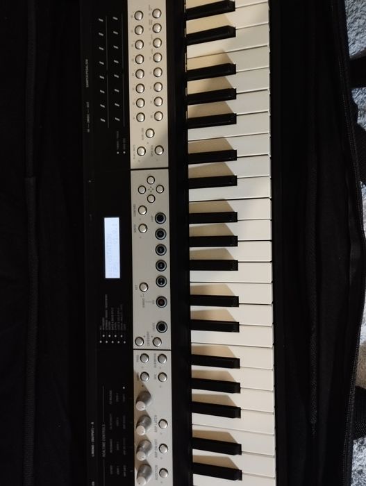 Korg Microstation + чохол