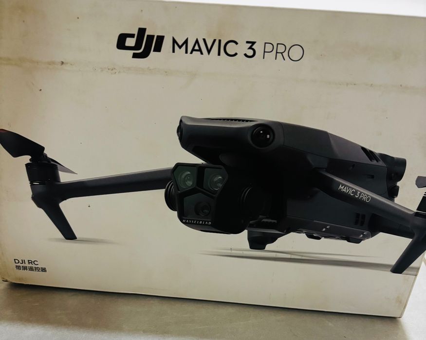 Квадрокоптер DJI Mavic 3 Pro with DJI RC (Новий)