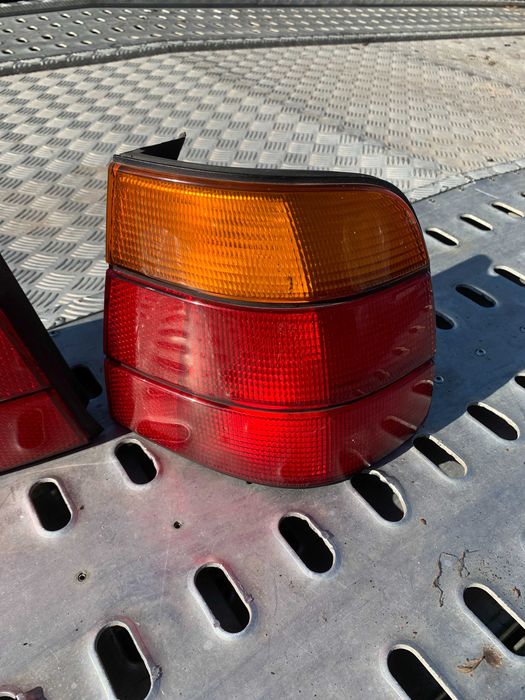 Bmw 5 e34 kombi lampa lampy tył komplet prawa lewa błotnik oryginał