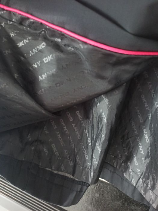 Czarny płaszcz DKNY 38 M wiosna jesień