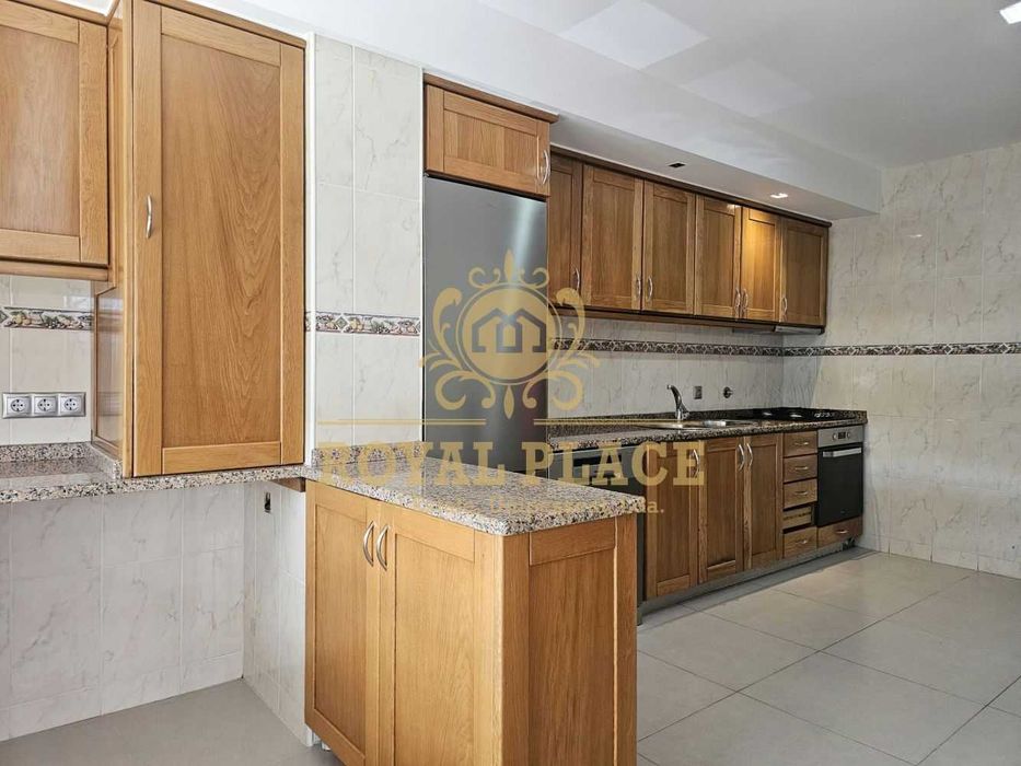 Arrendamento, Apartamento T3 Lobão
