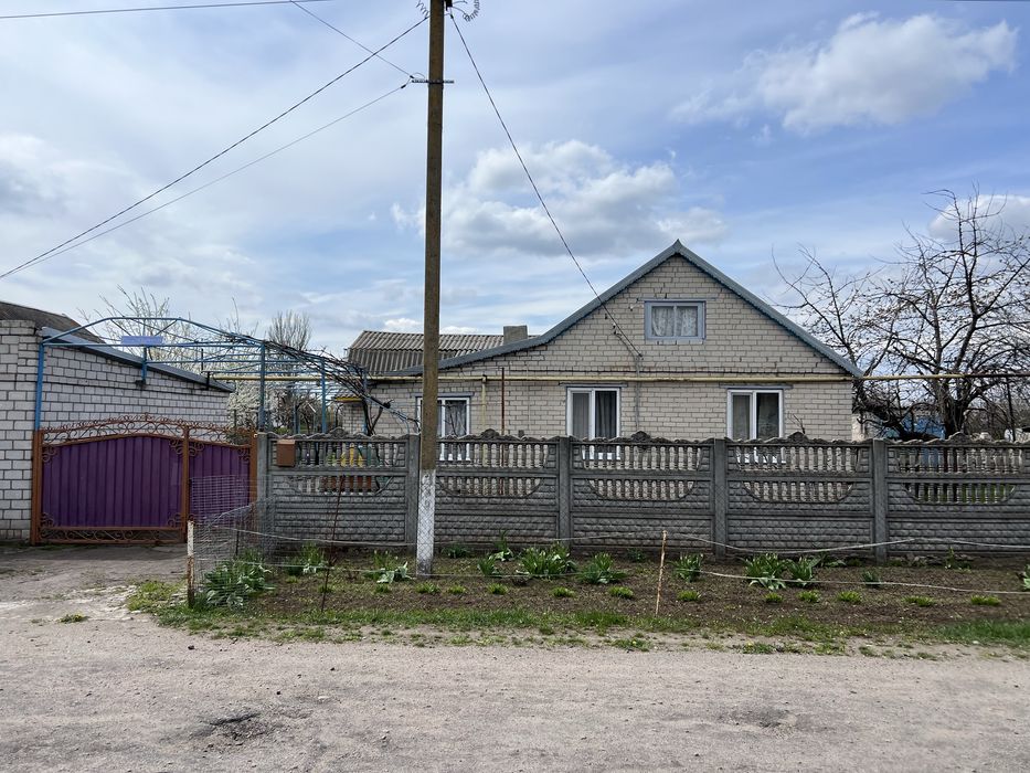 Продам будинок  у дуже гарному стані