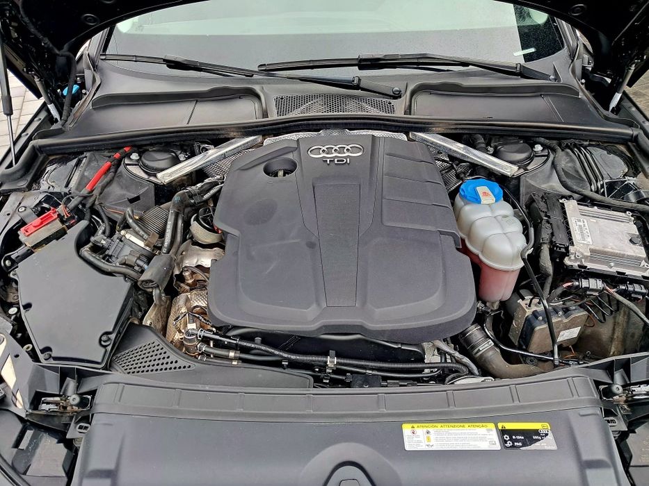 Audi A4 .B9 Sedan navi