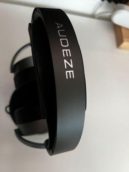 Audeze    MM-100
