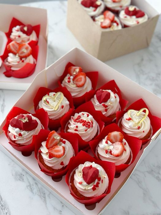 Десерти на свято під замовлення