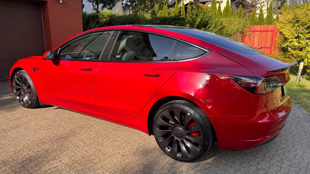 Tesla Model 3 Performance 2023 Salon PL 55tys km Ultra Red +PPF 80% Hak Białe Wnętrze FV23