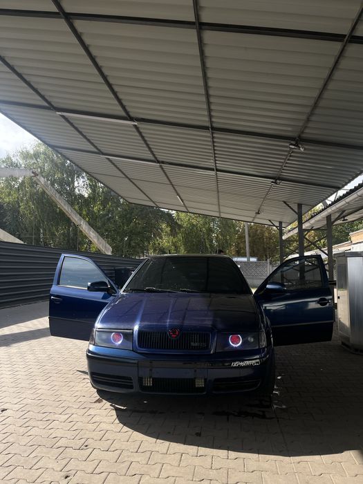 Skoda tour VRS 1.8