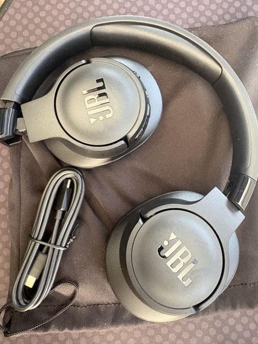 Auscultadores JBL tune 710 BT