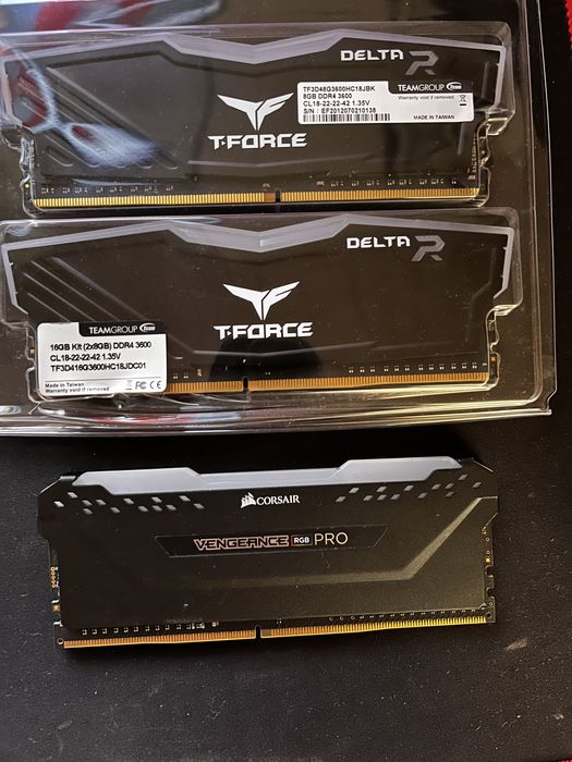 CPU AMD R5 5600x  + Ram DDR4 24Gb 3600mhz