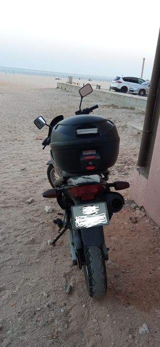 Honda NX 400 com topcase