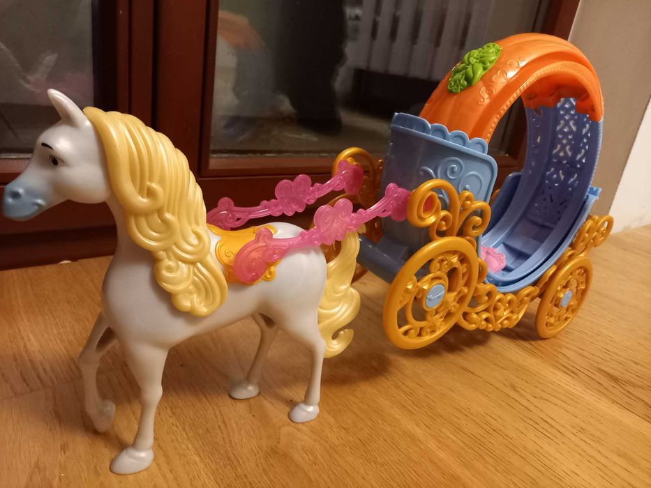 Koń z karetą dla Barbie jak NOWY