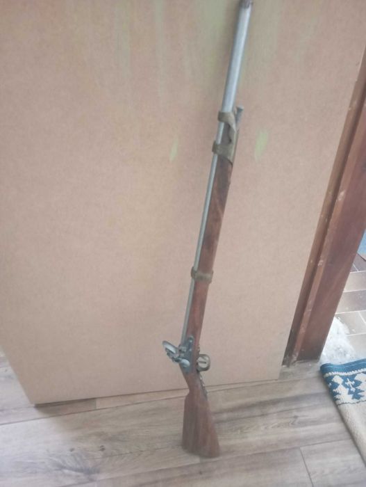 Réplica de arma antiga para fins decorativos.