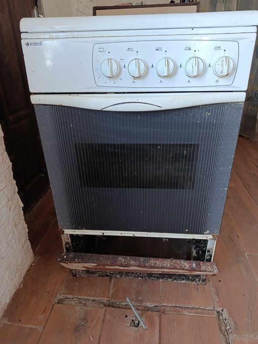 Газова плита Індезіт