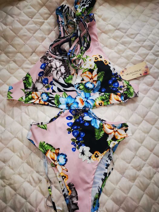 Bikini / Trikini