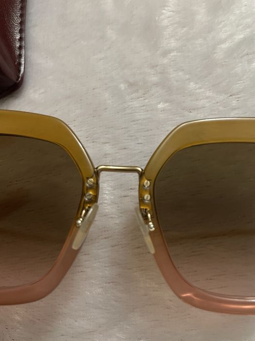 Оригінальні Сонцезахисні окуляри FENDI