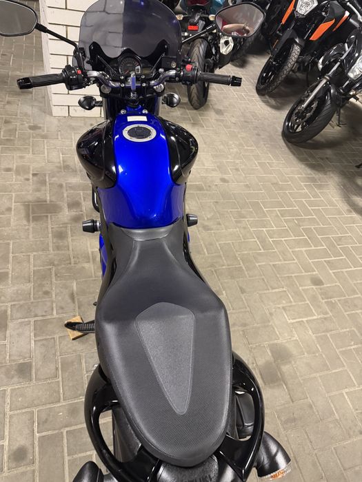 Японский мотоцикл Suzuki Gladius 400 ABS 2012г.