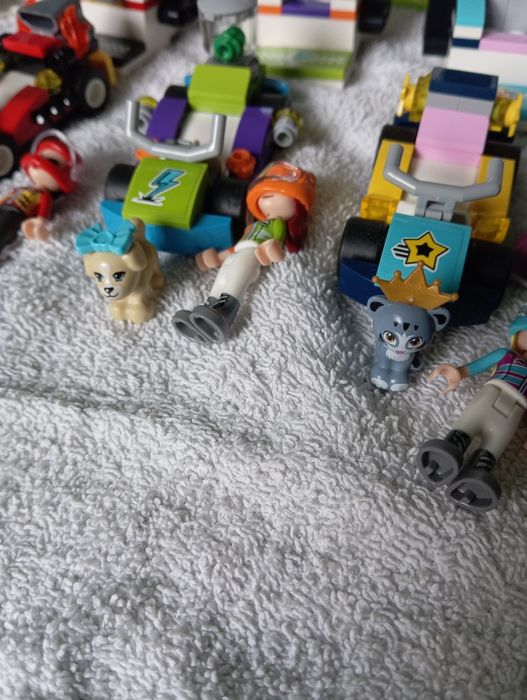 Lego Friends 41352 Dzień wielkiego wyścigu, kompletny