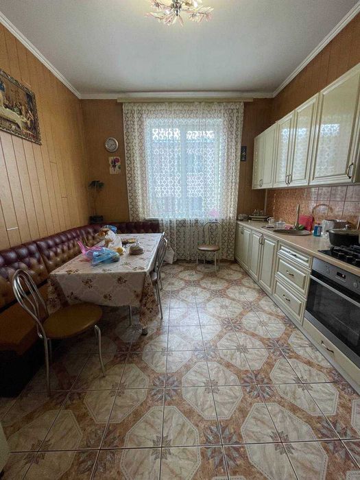 Продаж цегляного Будинку :Вул Новознесенська