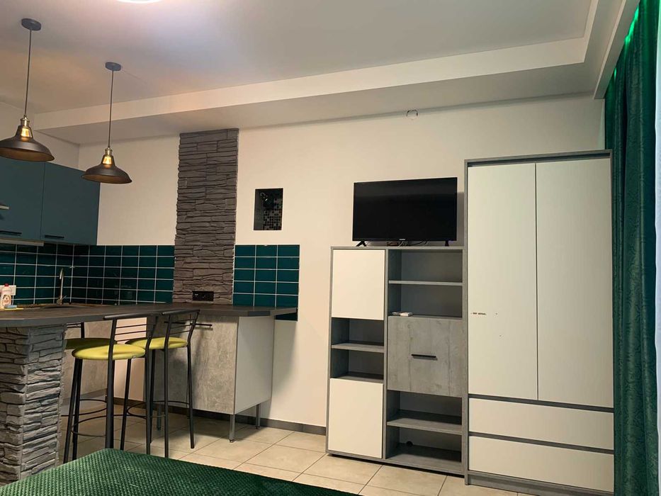 Квартира подобово в Київському районі, бомбосховища, парковка