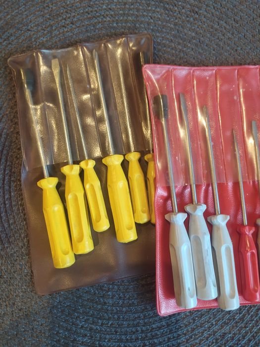 Zabytkowe wkrętaki z PRL-u