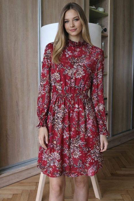 Kobieca sukienka w kwiaty Monnari r38