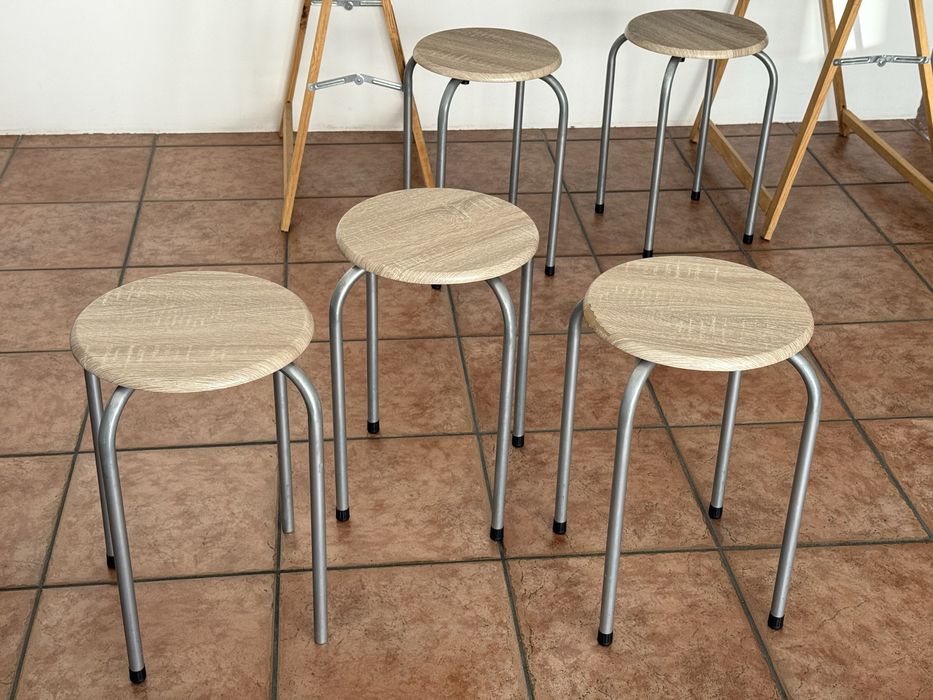 Pequenos móveis diversos