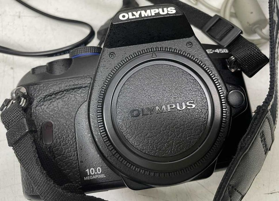 Фотоаппарат зеркальный Olympus E-450 Kit с объективом (ED 14-42мм)