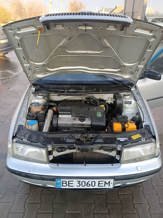 Skoda Octavia tour 1.6 газ-бензин