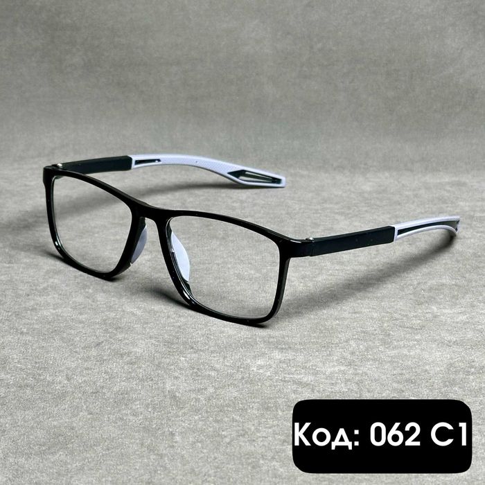 Окуляри для зору оптом і вроздріб. Розпродаж