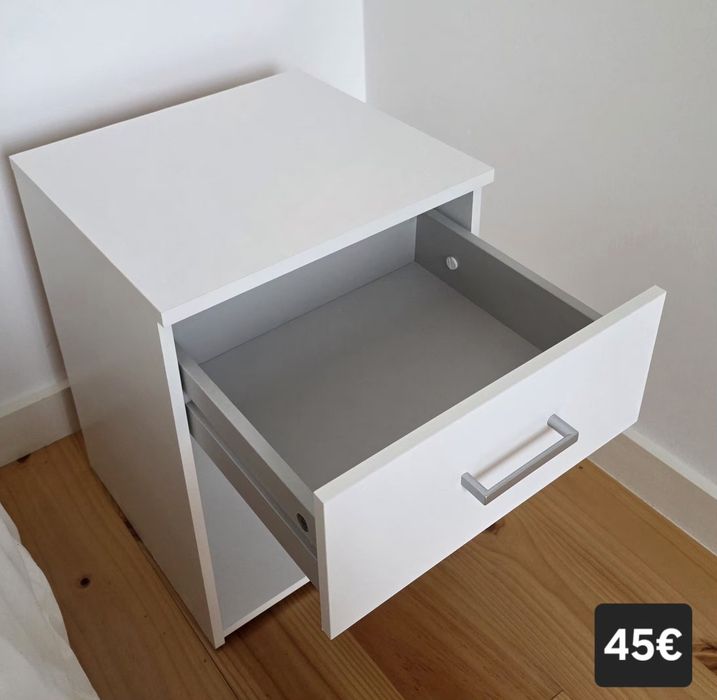 Mesa de Cabeceira Branca