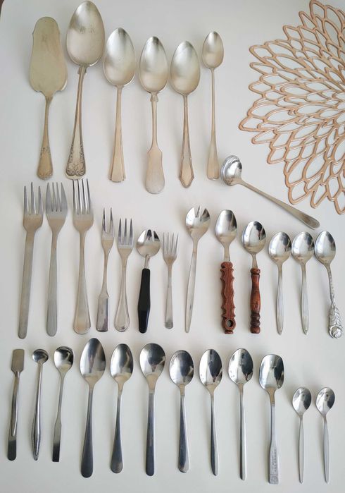 Столовые приборы вилки ложки ложечки. Винтаж