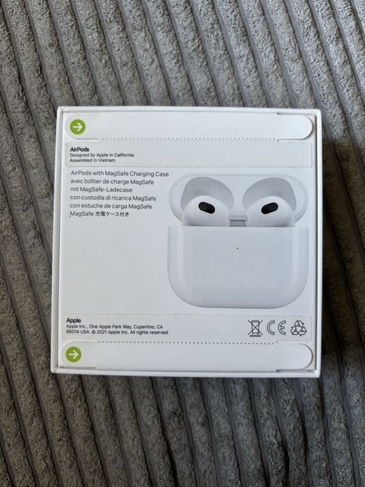 Nowe, zaplombowane słuchawki AirPods 3. Generacji