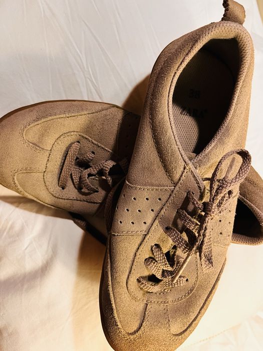 Tenis em camurca zara