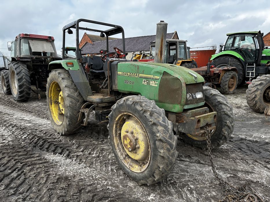 Czesci John deere 3100, 3200, 3300, 3400 Renault Ceres