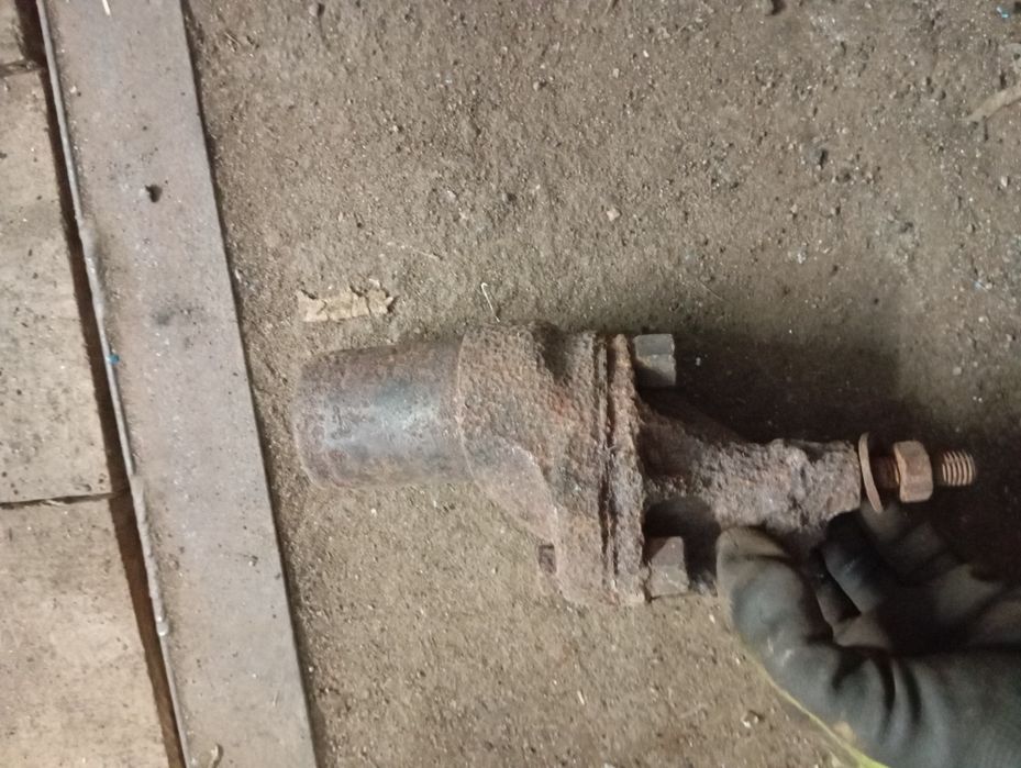 Продам краб навіски МТЗ,поперечка,серьга,вихлопна,колектор т 40