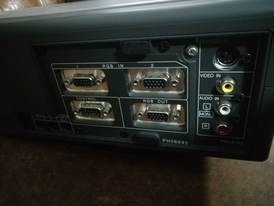 Computador portáteis (3) + videoprojector