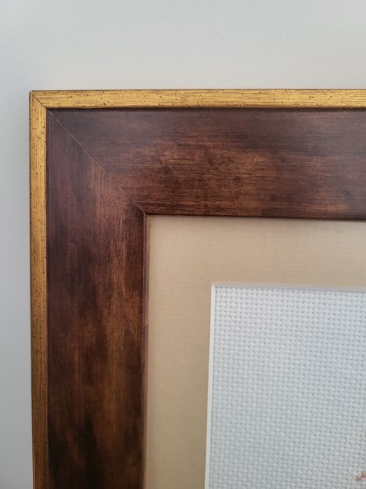 Quadro Bordado Ponto Cruz – Monograma Letra "A"