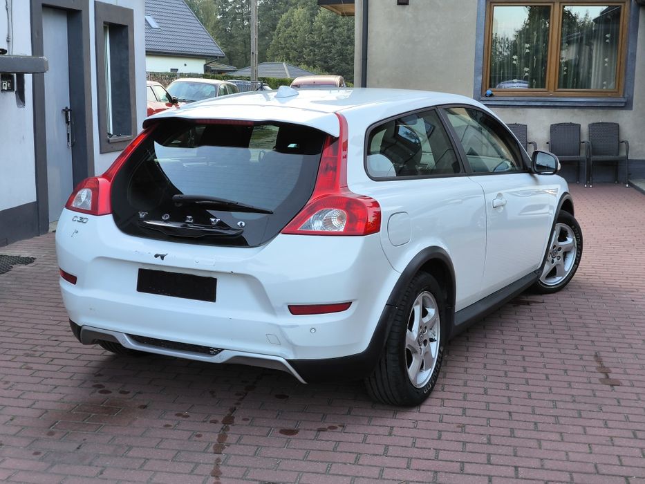 Volvo C30 - doskonały do taniej jazdy.