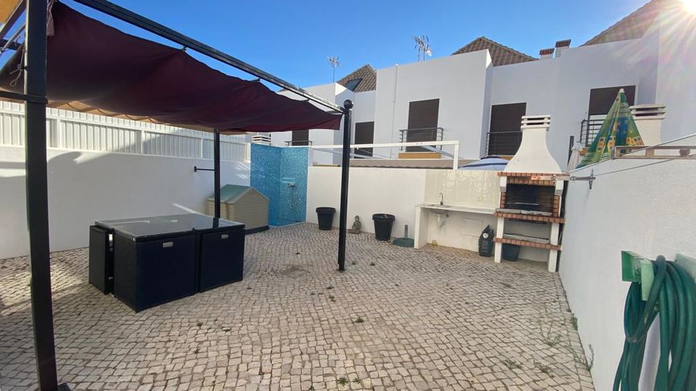 Moradia Manta Rota T3 c AC e barbecue