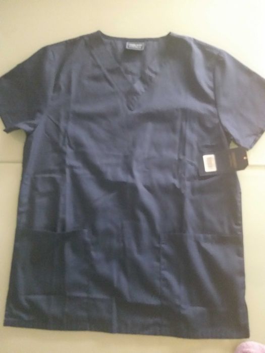 Uniforme de saúde novo