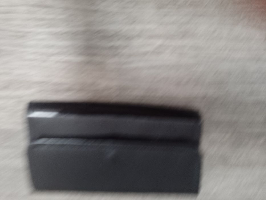 Sprzedam dwie torebki damskie .