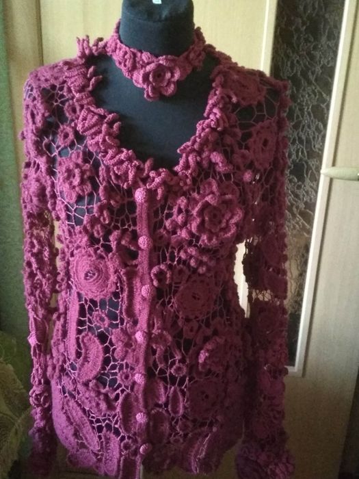 Жакет.Модель выполнена в технике сцепного гиппюрного кружева