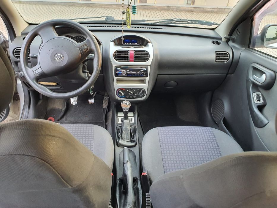 Opel corsa c     .