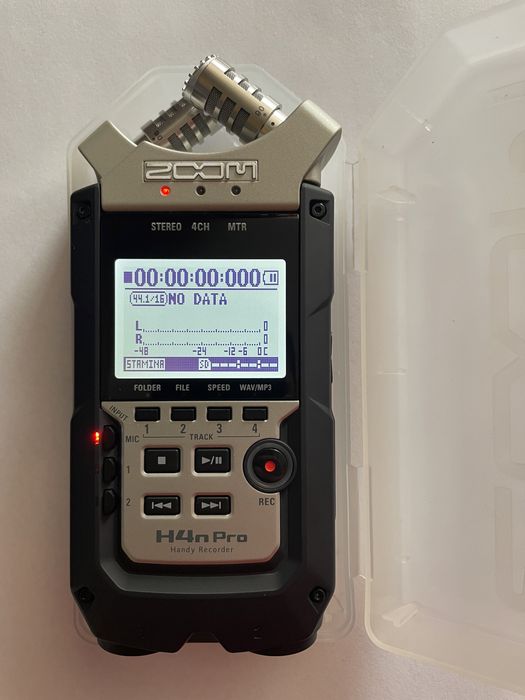 Диктофон ZOOM H4n Pro