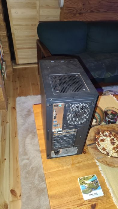 Komputer aerocool