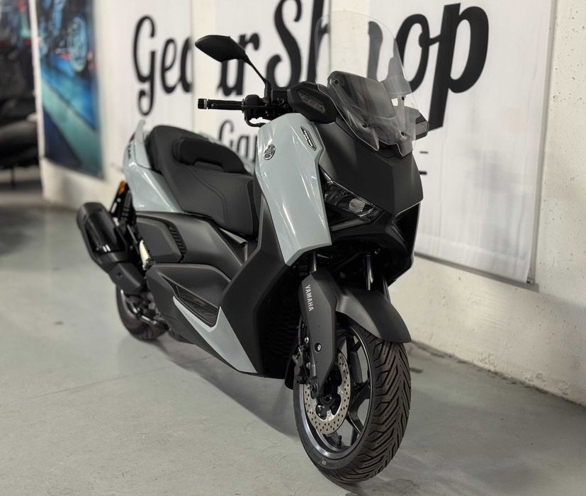 Yamaha X-Max Tech MAX 2025