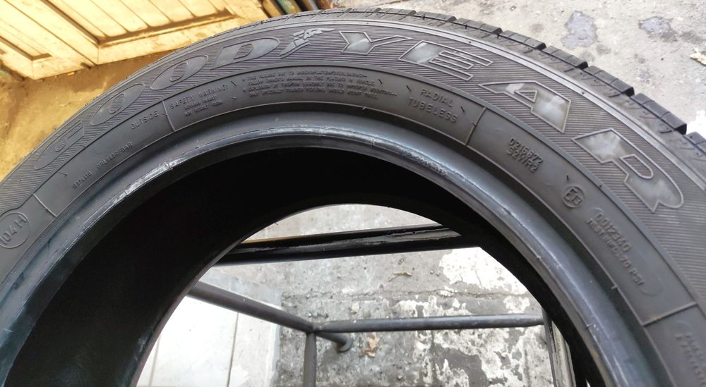 215/60R17C Goodyear CargoVector 2 109/107T 7,54mm C/B/73dB 175zł/szt