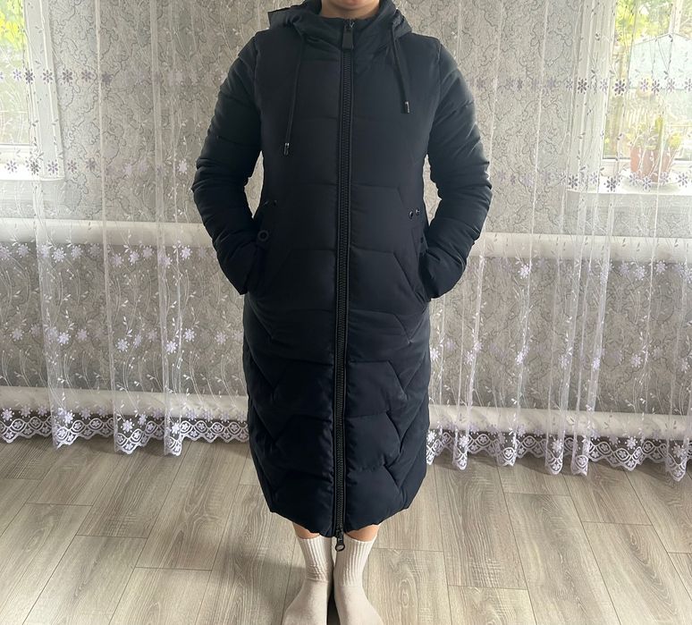 Зимова жіноча куртка