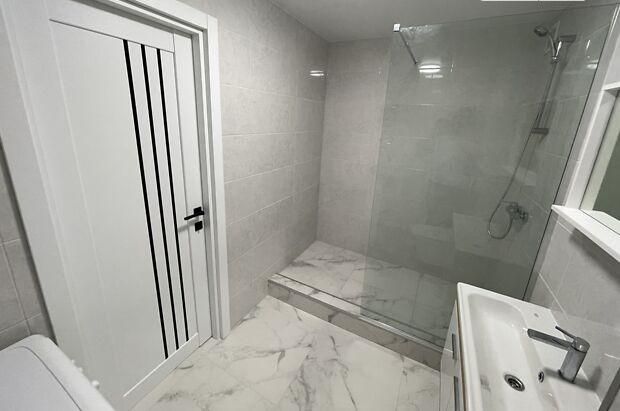 Центр, 1к в новобудові, ремонт Крутецький, ціна Супер Пупер